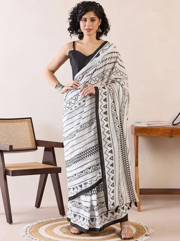 White_And_Black__Minute_Ready_To_Wear_Mul_Cotton_Digital_Printed_Saree_With_Pocket_For_Women_&_Girl'S