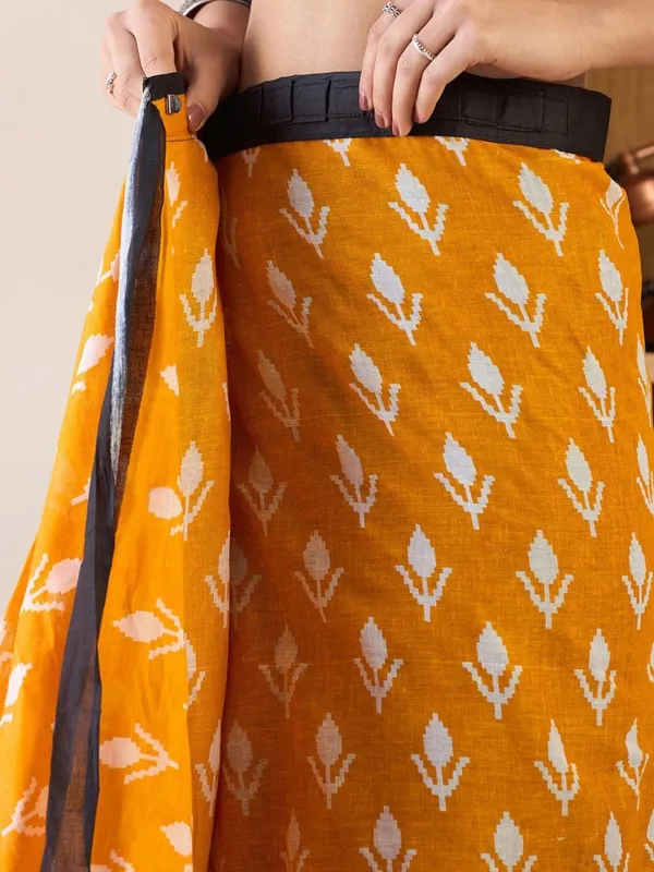 Yellow_And_Black__Minute_Ready_To_Wear_Mul_Cotton_Digital_Printed_Saree_With_Pocket_For_Women_&_Girl'S