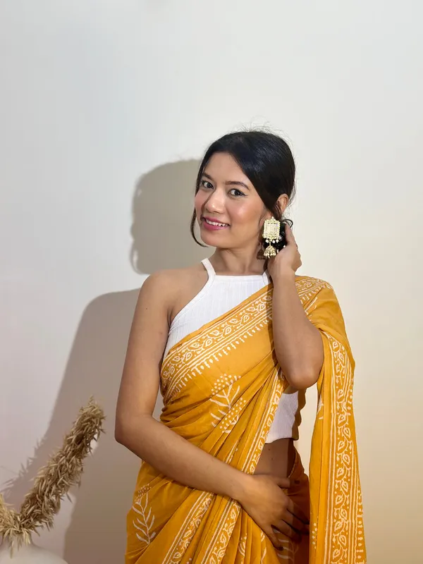 Yellow__Minute_Ready_To_Wear_Cotton_Digital_Printed_Saree_With_Pocket_For_Women_&_Girl'S
