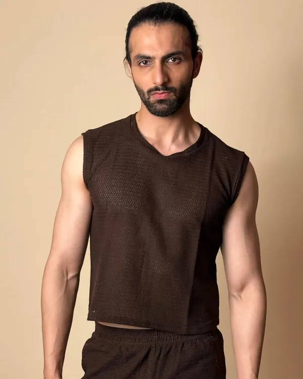 aegis-knit-tank-chocolate