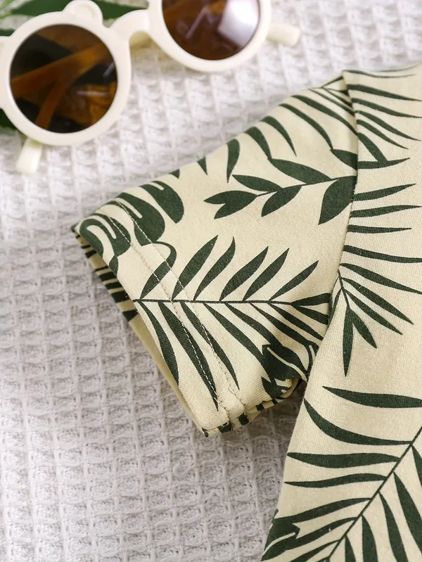 Green_Leaf_Printed_T-shirt_And_Shorts_(_Co-ordset_)_(_Green_Colour_)