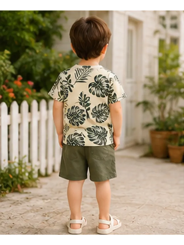 Green_Leaf_Printed_T-shirt_And_Shorts_(_Co-ordset_)_(_Green_Colour_)