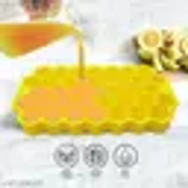 Yellow_Silicone_Ice_Cube_Tray_With_Lid_Hexagon_Freezer_Mold