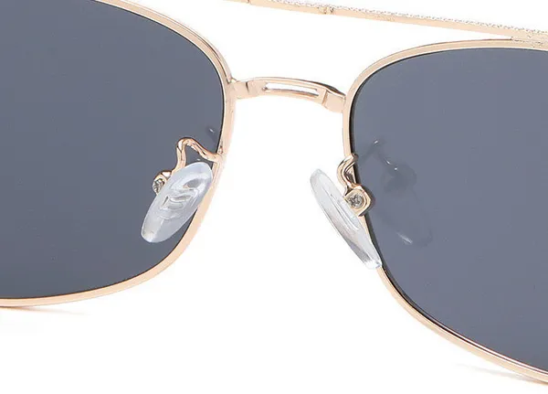Black_And_Gold_Plastic_And_Metal_Sunglasses_For_Unisex