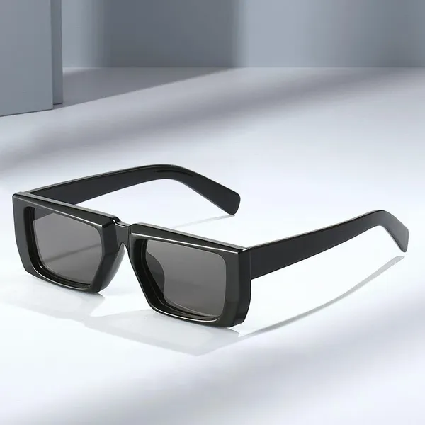 Multicolor_Plastic_Sunglasses_For_Unisex