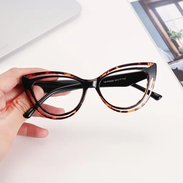Multicolor_Plastic_Sunglasses_For_Women