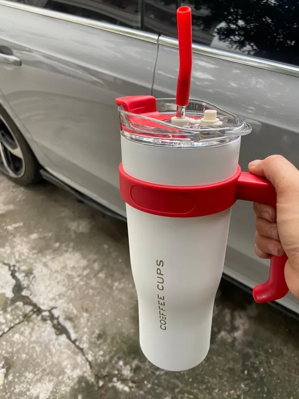 Lapocci_Stainless_Steel_1200_Ml_Tumbler_Water_Bottle_Vacuum_Flask_with_Lid_&_Steel__Green_for_Gym_Office_Travel_Fits_in_Car_Cupholder_(Red_&_White)