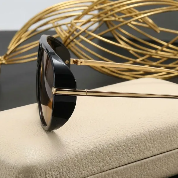 Black_And_Gold_Plastic_Sunglasses_For_Unisex