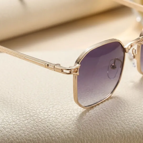 Multicolor_Plastic_And_Metal_Sunglasses_For_Unisex