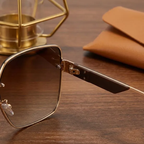Multicolor_Plastic_And_Metal_Sunglasses_For_Women