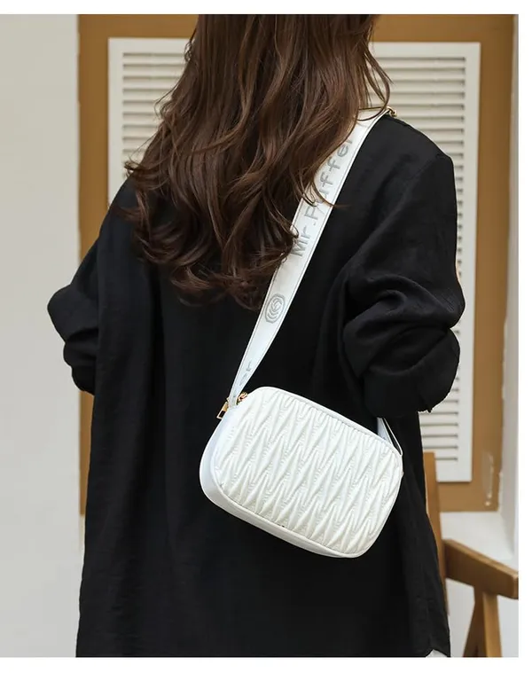 White_Puffer_Sling_Bag_Mall_Crossbody_Bag_Everyday_Casual_Sling_For_Women