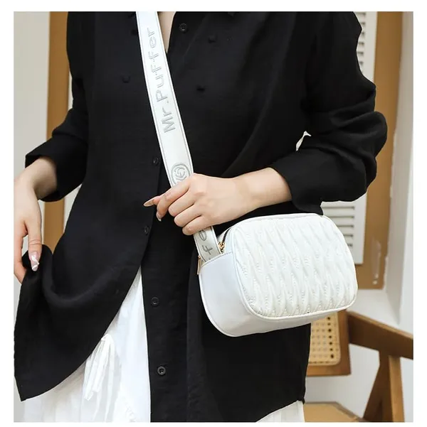 White_Puffer_Sling_Bag_Mall_Crossbody_Bag_Everyday_Casual_Sling_For_Women
