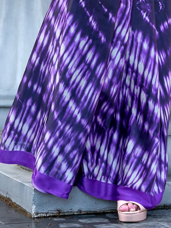 Women's_Crepe_Purple_Printed_Designer_Saree_With_Blouse_Piece