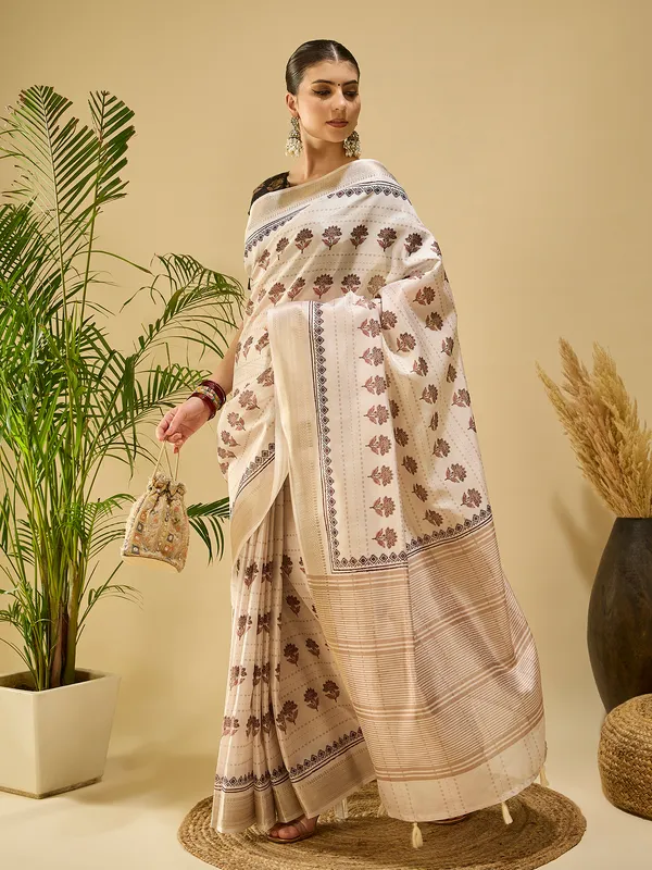 Women's_Silk_Blend_Beige_Printed_Designer_Saree_With_Blouse_Piece