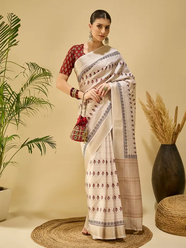 Women's_Silk_Blend_Beige_Printed_Designer_Saree_With_Blouse_Piece