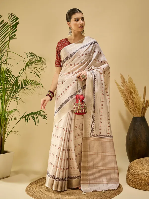 Women's_Silk_Blend_Beige_Printed_Designer_Saree_With_Blouse_Piece
