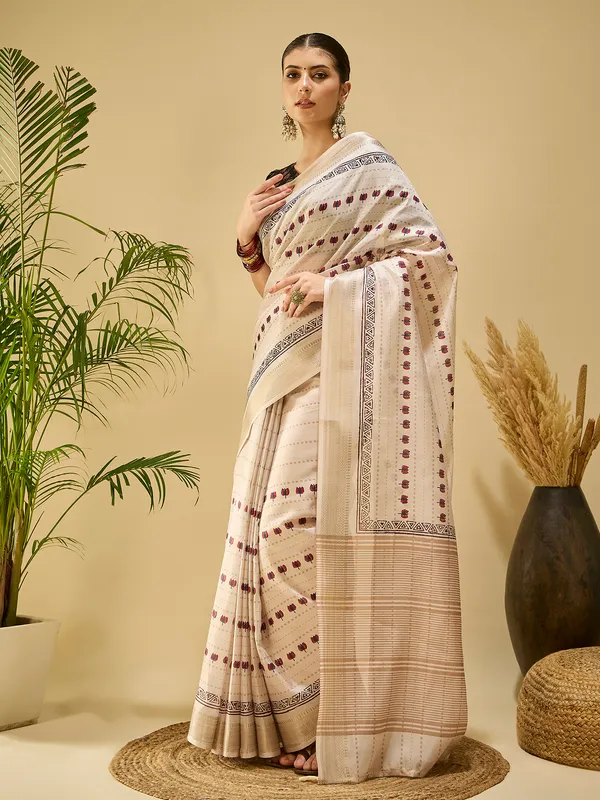 Women's_Silk_Blend_Beige_Printed_Designer_Saree_With_Blouse_Piece