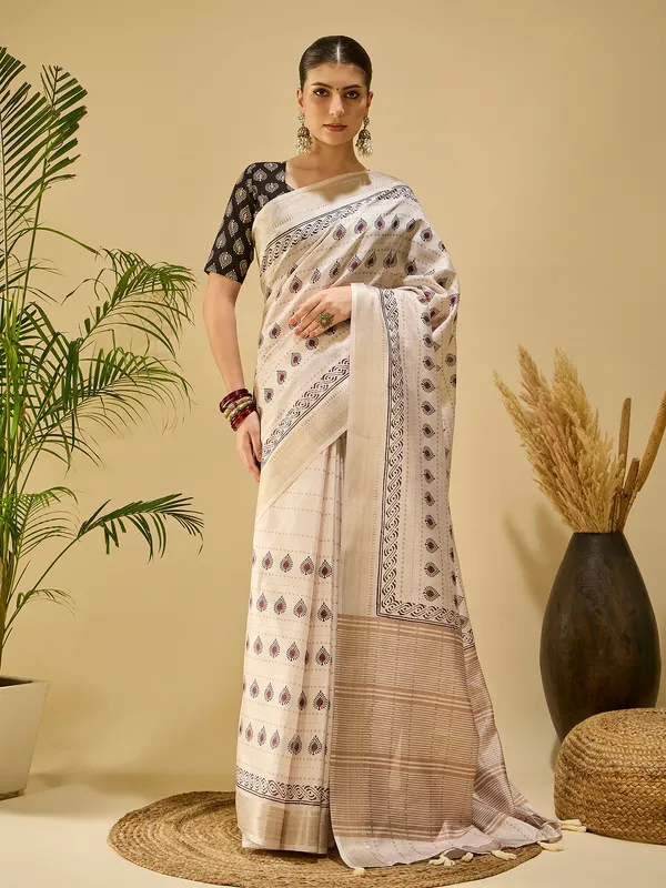 Women's_Silk_Blend_Beige_Printed_Designer_Saree_With_Blouse_Piece