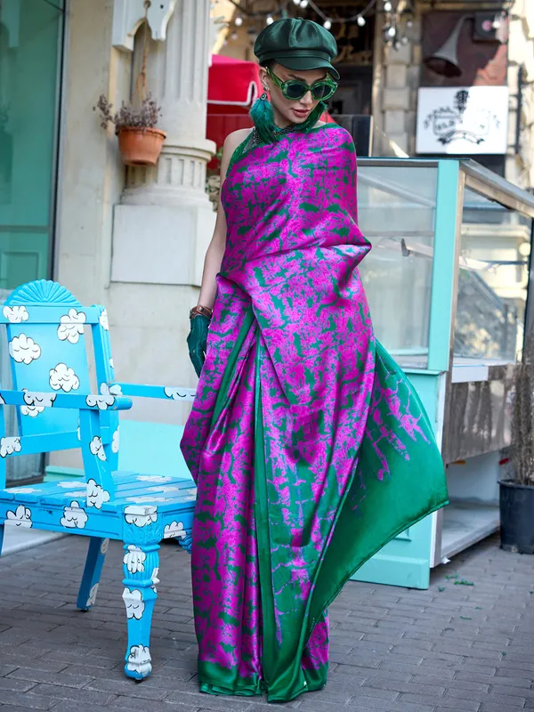 Women's_Crepe_Pink_Printed_Designer_Saree_With_Blouse_Piece
