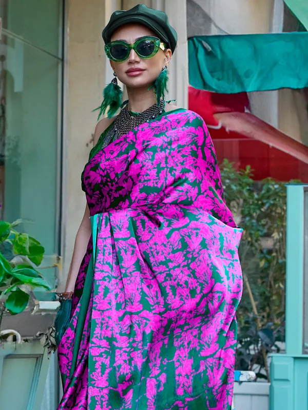 Women's_Crepe_Pink_Printed_Designer_Saree_With_Blouse_Piece