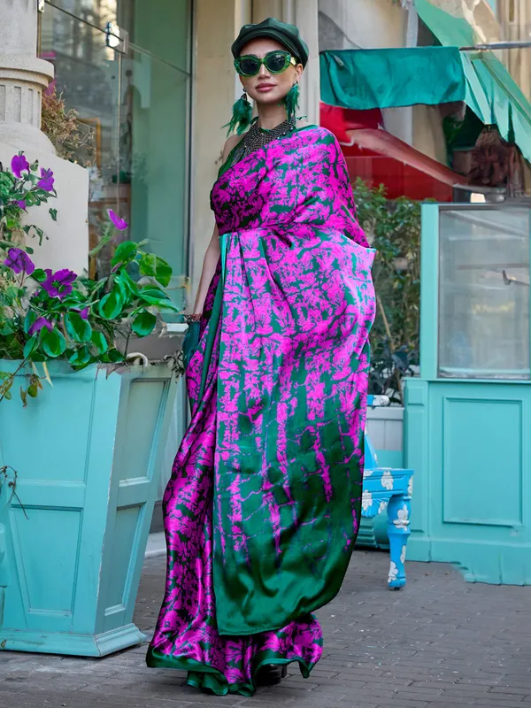 Women's_Crepe_Pink_Printed_Designer_Saree_With_Blouse_Piece