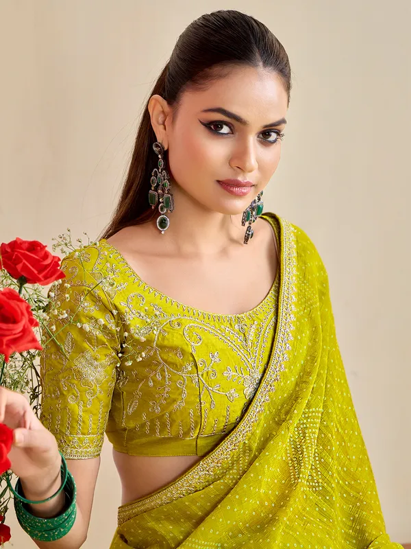Women's_Georgette_Lemon_Yellow_Embroidered_Designer_Saree_With_Blouse_Piece