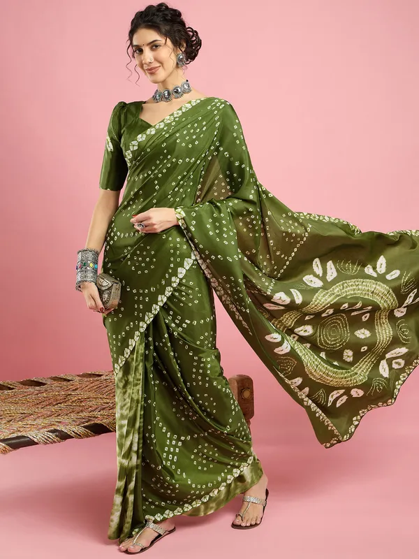 Women's_Crepe_Olive_Printed_Designer_Saree_With_Blouse_Piece