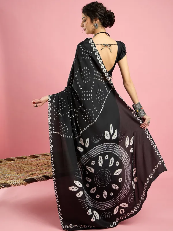 Women's_Crepe_Black_Printed_Designer_Saree_With_Blouse_Piece