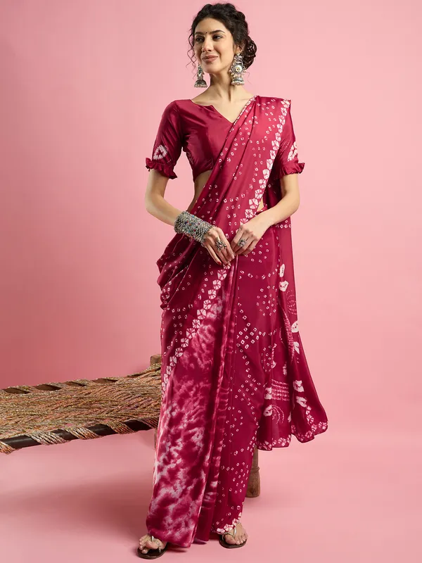 Women's_Crepe_Red_Printed_Designer_Saree_With_Blouse_Piece