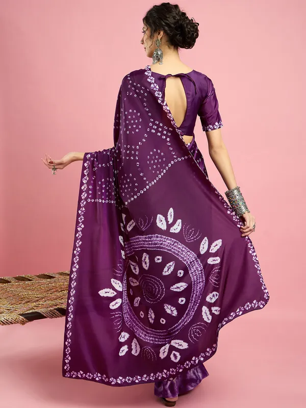 Women's_Crepe_Purple_Printed_Designer_Saree_With_Blouse_Piece