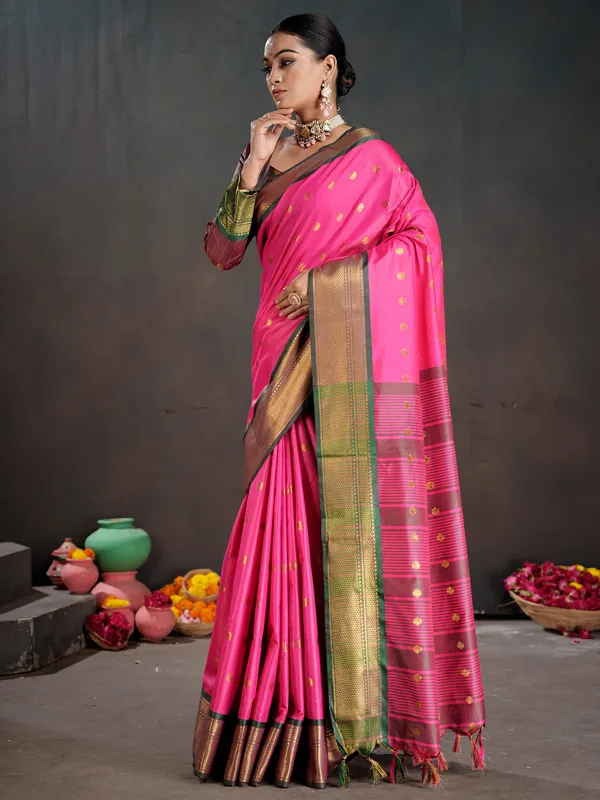 Women's_Silk_Blend_Pink_Woven_Design_Designer_Saree_With_Blouse_Piece