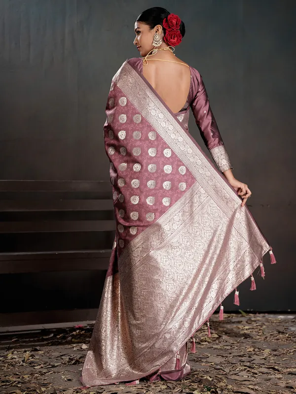 Women's_Silk_Blend_Mauve_Woven_Design_Designer_Saree_With_Blouse_Piece