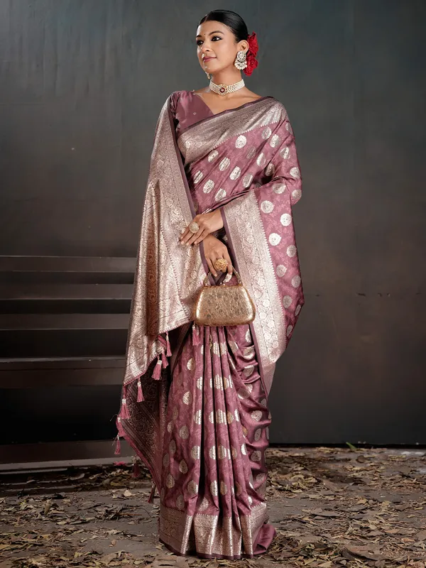 Women's_Silk_Blend_Mauve_Woven_Design_Designer_Saree_With_Blouse_Piece