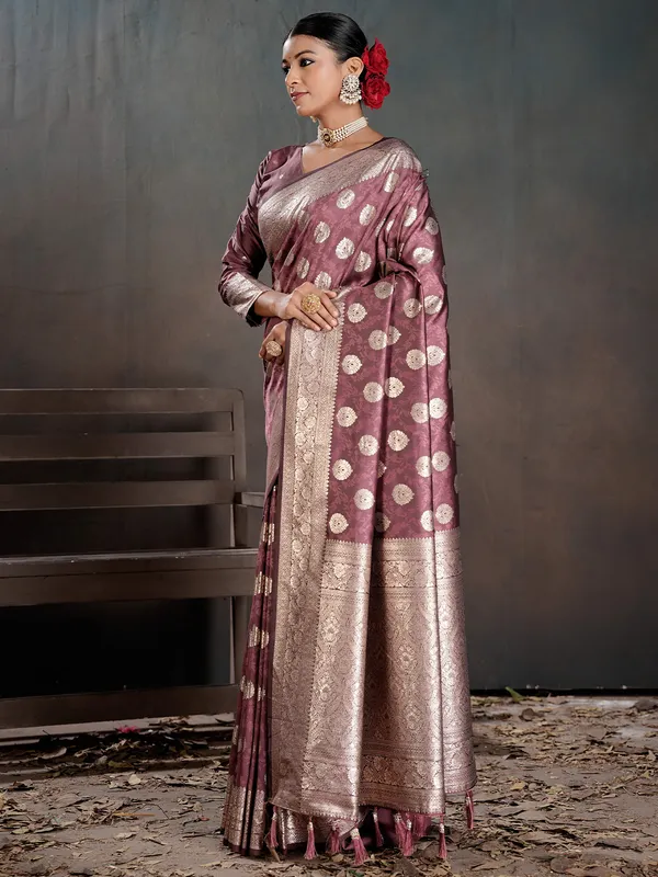 Women's_Silk_Blend_Mauve_Woven_Design_Designer_Saree_With_Blouse_Piece