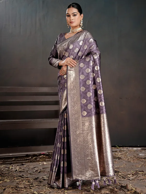 Women's_Silk_Blend_Lavender_Woven_Design_Designer_Saree_With_Blouse_Piece