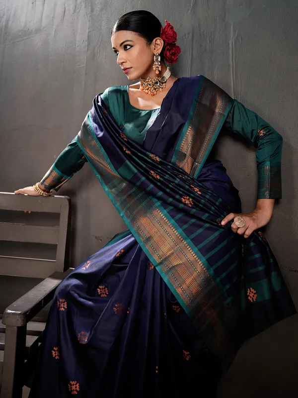 Women's_Silk_Blend_Navy_Blue_Woven_Design_Designer_Saree_With_Blouse_Piece