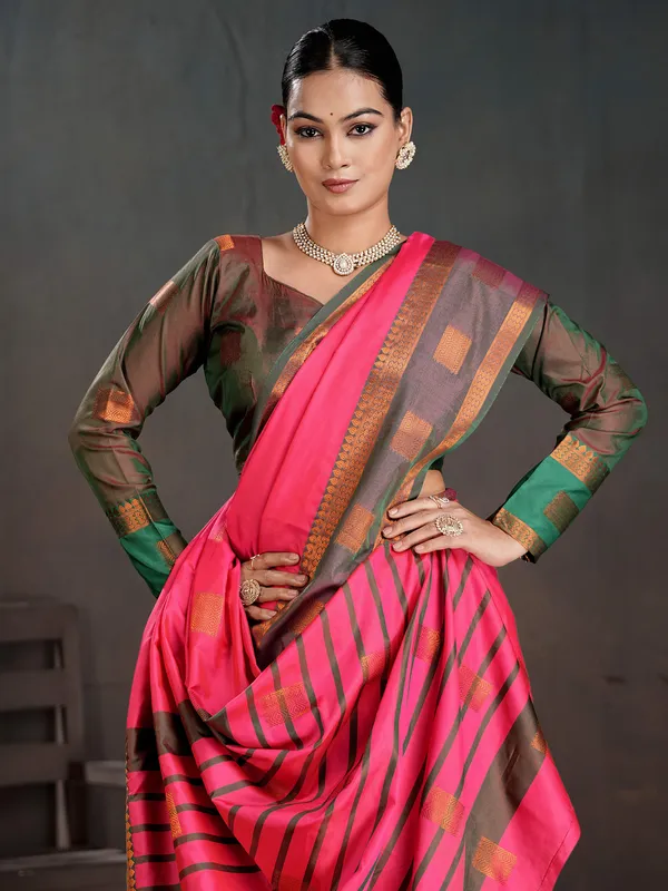 Women's_Silk_Blend_Pink_Woven_Design_Designer_Saree_With_Blouse_Piece