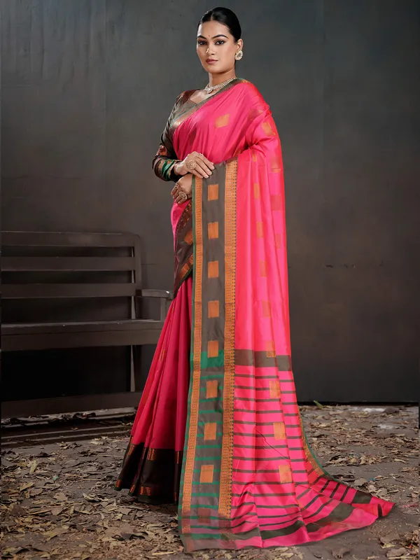 Women's_Silk_Blend_Pink_Woven_Design_Designer_Saree_With_Blouse_Piece