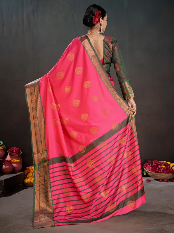 Women's_Silk_Blend_Pink_Woven_Design_Designer_Saree_With_Blouse_Piece