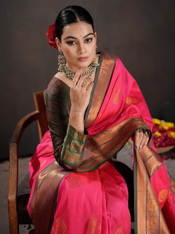 Women's_Silk_Blend_Pink_Woven_Design_Designer_Saree_With_Blouse_Piece