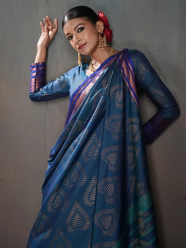 Women's_Silk_Blend_Blue_Woven_Design_Designer_Saree_With_Blouse_Piece