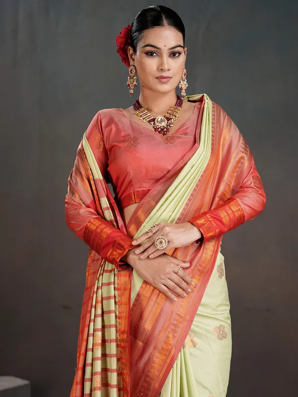 Women's_Silk_Blend_Off_White_Woven_Design_Designer_Saree_With_Blouse_Piece
