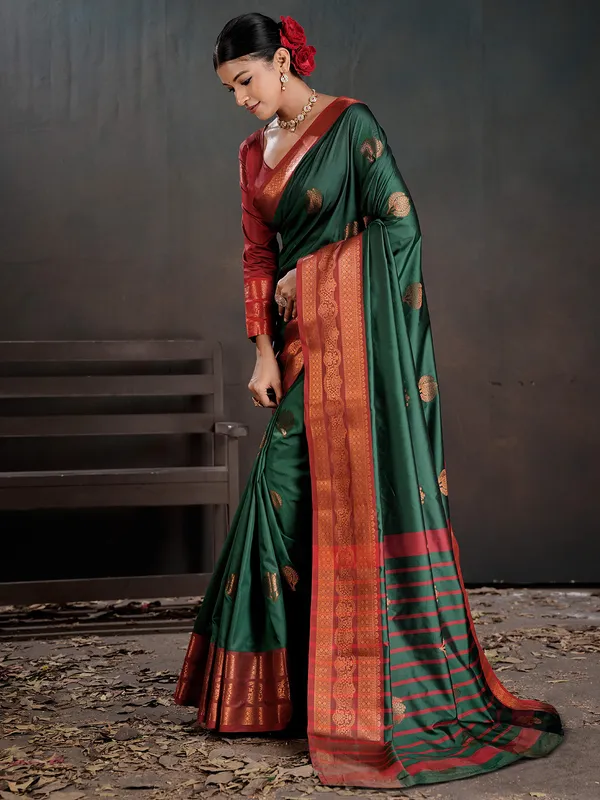 Women's_Silk_Blend_Green_Woven_Design_Designer_Saree_With_Blouse_Piece