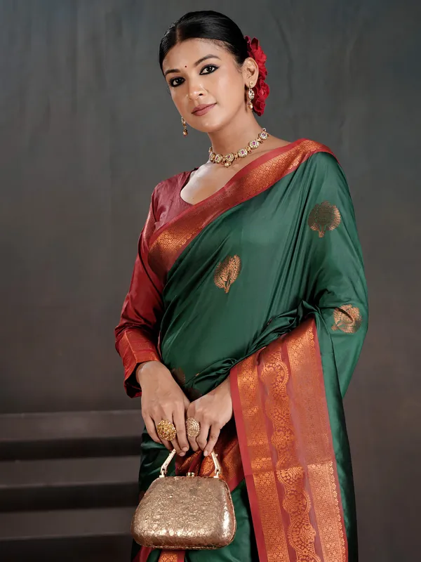 Women's_Silk_Blend_Green_Woven_Design_Designer_Saree_With_Blouse_Piece