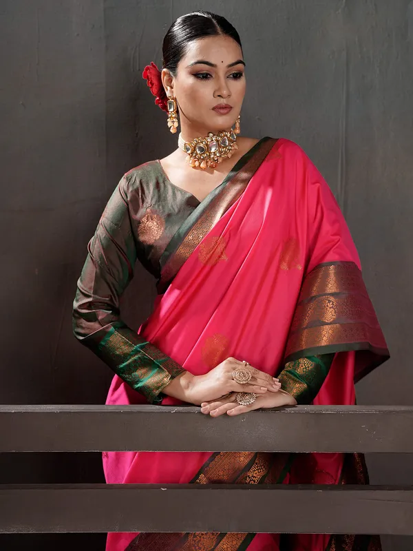 Women's_Silk_Blend_Pink_Woven_Design_Designer_Saree_With_Blouse_Piece