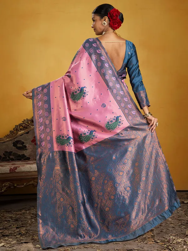 Women's_Silk_Blend_Pink_Woven_Design_Designer_Saree_With_Blouse_Piece