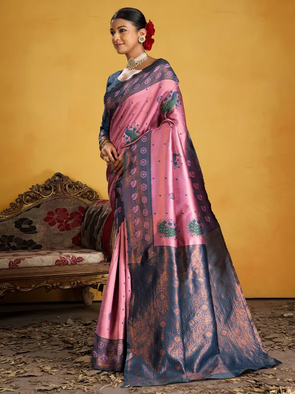 Women's_Silk_Blend_Pink_Woven_Design_Designer_Saree_With_Blouse_Piece