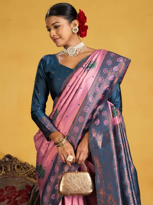 Women's_Silk_Blend_Pink_Woven_Design_Designer_Saree_With_Blouse_Piece