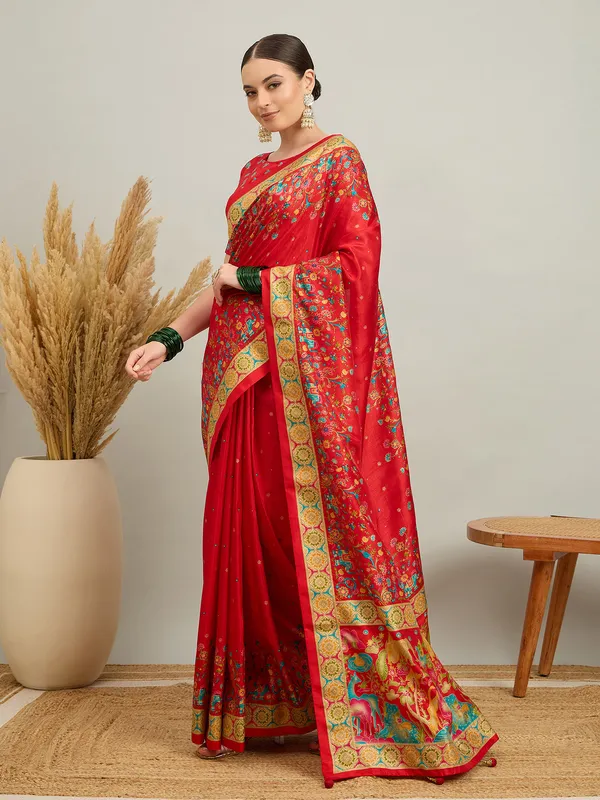 Women's_Silk_Blend_Red_Digital_Print_Designer_Saree_With_Blouse_Piece