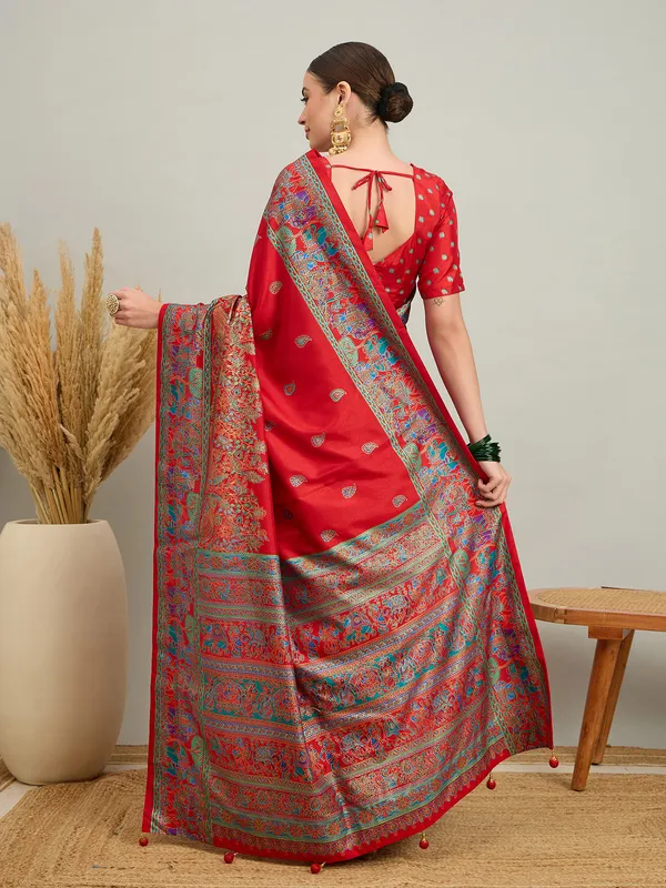 Women's_Silk_Blend_Red_Digital_Print_Designer_Saree_With_Blouse_Piece